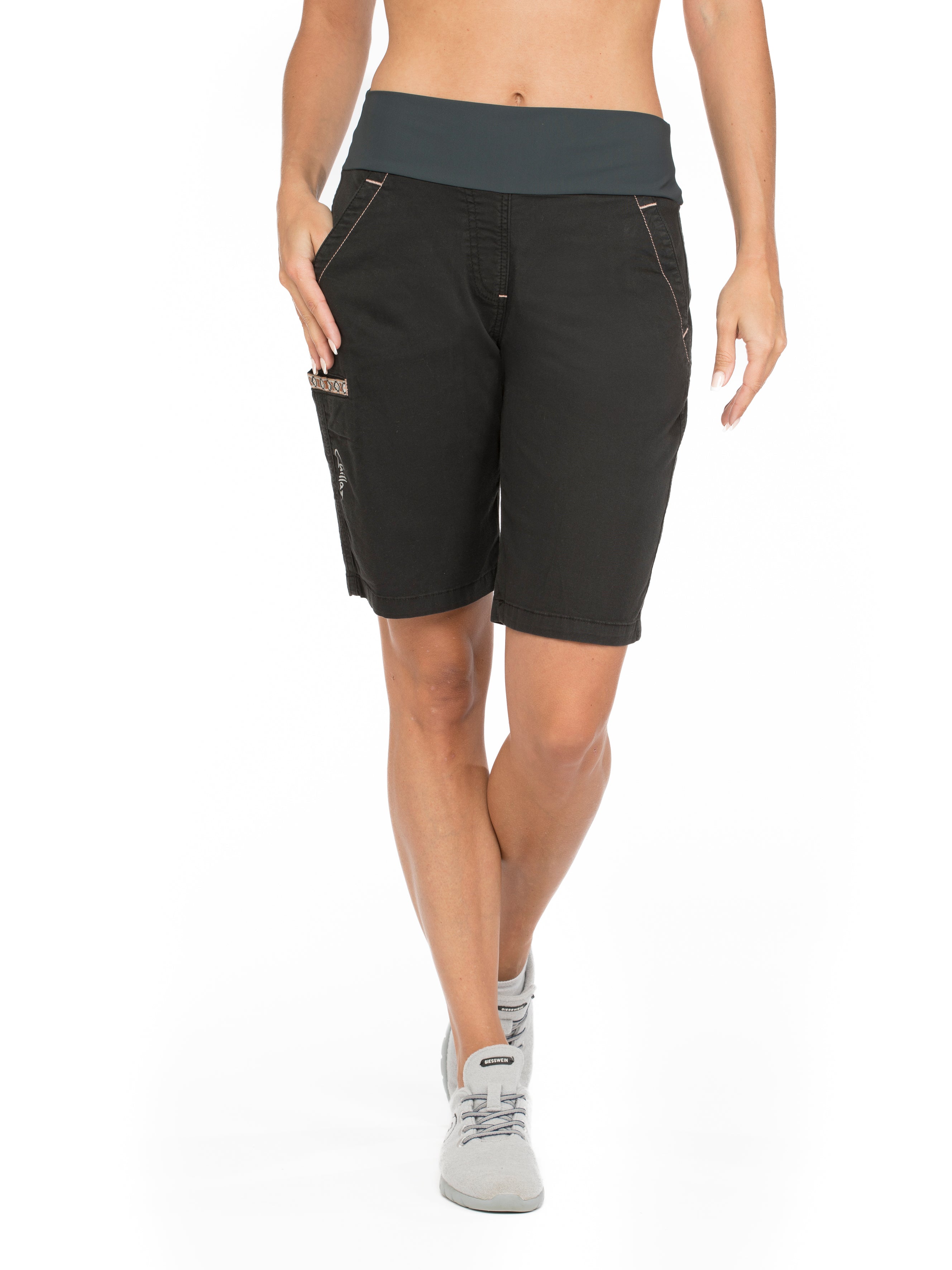 Chillaz Sandra 3.0 Woman Shorty -SALE